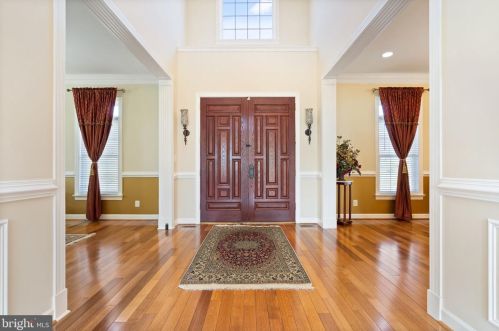 15840 Parnell Ct, Haymarket VA  20169-1667 exterior