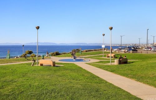 201 Calle Miramar, Redondo Beach CA  90277-6208 exterior