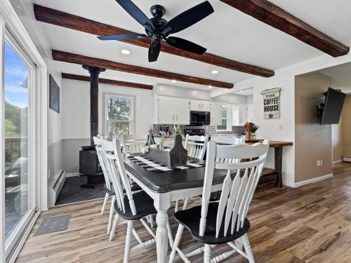 3722 Cedar Creek Rd, West Bend WI  53095-8759 exterior