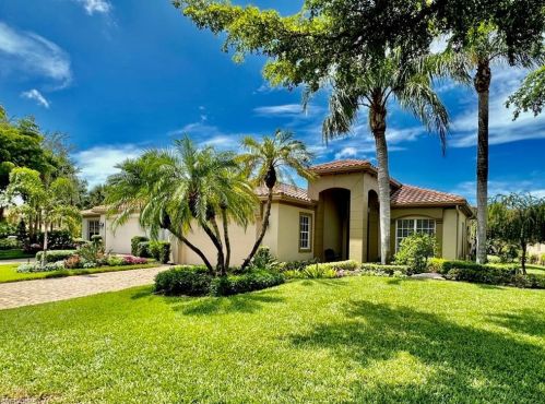 28707 Pienza Ct, Bonita Springs, FL 34135-9235
