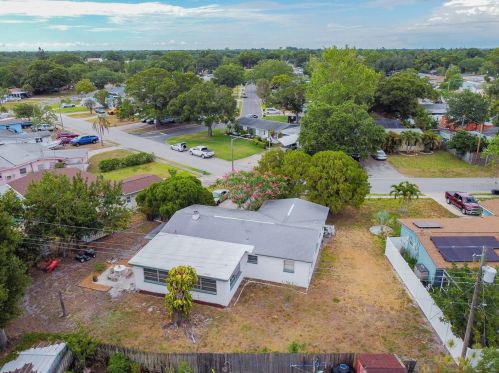 5830 82nd Ter, Pinellas Park FL  33781-1428 exterior