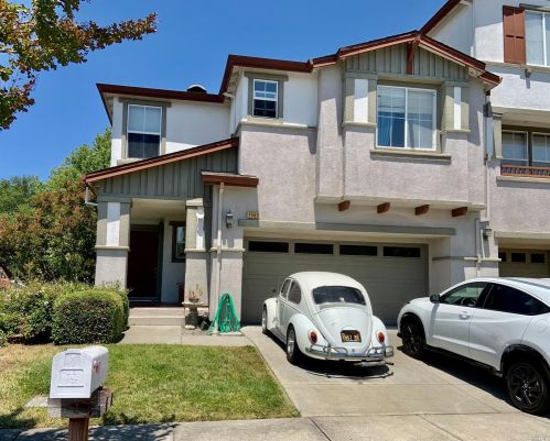 2563 Edgewater Dr, Santa Rosa, CA 95407-4588