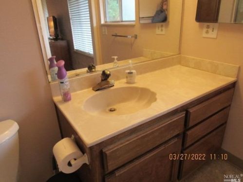 930 Live Oak Ave, Ukiah CA  95482-3733 exterior