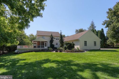 1969 Millport Rd, Lancaster PA  17602-4117 exterior