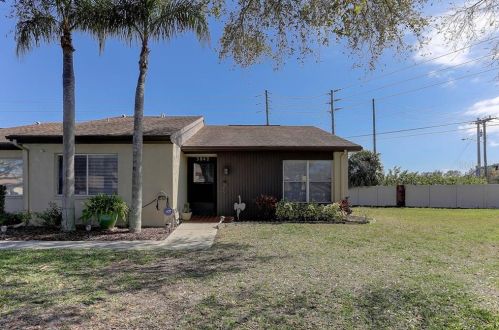 3842 Sailmaker Ln, Tarpon Springs, FL 34691-6201