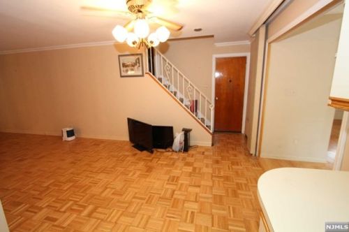 434 Harristown Rd, Ridgewood NJ  07452-2836 exterior