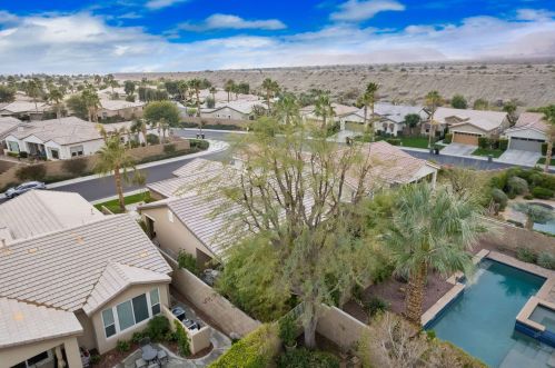 81160 Victoria Ln, La Quinta CA  92253-9351 exterior