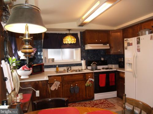 35 Fairview Ave, Lansdale PA 19446-2639 exterior