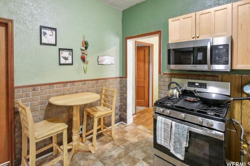 2017 Jackson Ave, Ogden UT 84403-0267 exterior