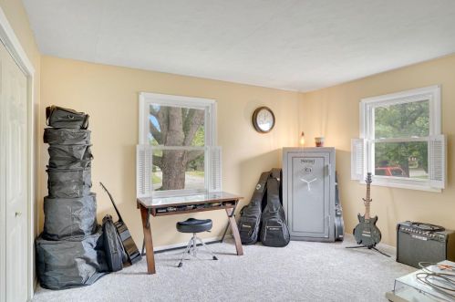 2153 Marshall Dr, Valpo IN  46385-5429 exterior