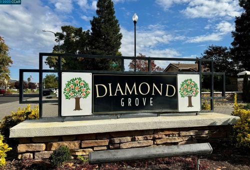 373 Bartlett Ln, Vacaville CA  95687-3128 exterior