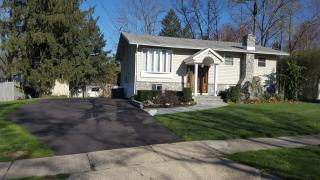 16 Edgehill Rd, Gibbsboro, NJ 08026-1410