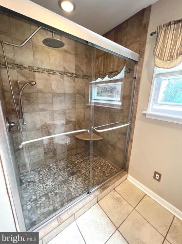 337 Hanby Cir, Boothwyn PA  19061-2319 exterior