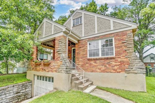 3308 Glenhurst Pl, Cincinnati, OH 45209-2313