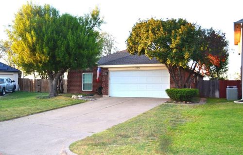 1701 Overland St, Fort Worth, TX 76131-2208