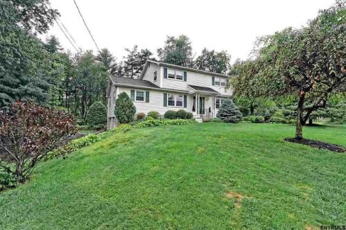 6 Cambridge Dr, Clifton Park Center, NY 12065-5512