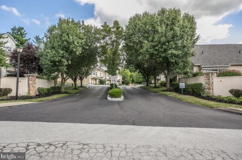 48 Stuart Dr, Norristown, PA 19401-6511