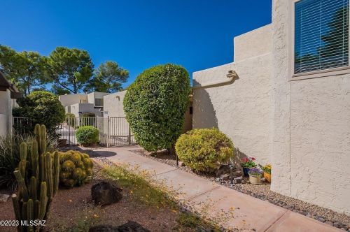7161 Chorro Cir, Tucson, AZ 85715-3423
