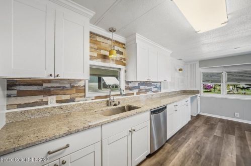 738 Lark Dr, Sebastian FL  32976-7224 exterior