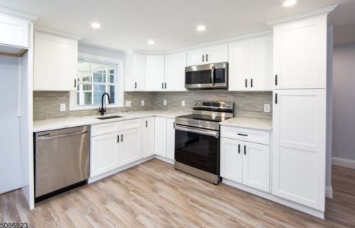 13 Orchard St, Califon NJ  07830-4134 exterior