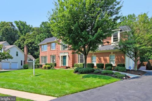 6448 Lake Meadow Dr, Springfield, VA 22015-3927