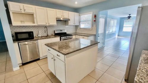 125 Bonita Ave, Galveston TX  77550-3105 exterior