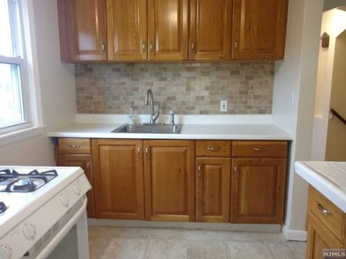 25 Druid Ave, Dumont NJ  07628-1921 exterior