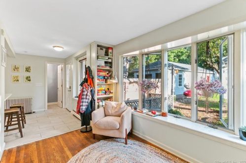 24 Clover St, Middletown CT  06457-5219 exterior