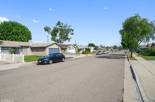 5775 Rio Way, Buena Park CA  90620-1249 exterior