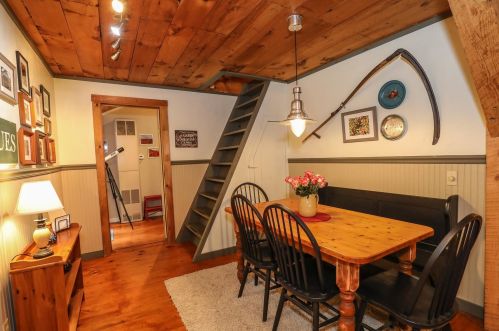 756 Bog Rd, Hillsboro NH  03244-4449 exterior