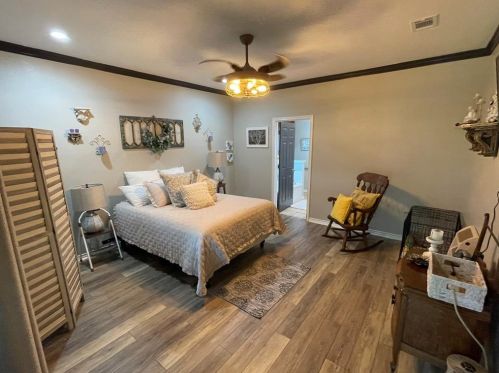 536 Oakridge Dr, Greenville TX  75402-7601 exterior