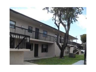 2510 67th Pl, Hialeah, FL 33016-2830