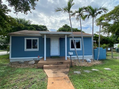 1518 2nd Ave, Dania Beach FL  33004-4209 exterior