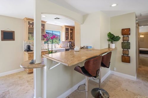 3525 Pansy Dr, Calabasas CA  91302-2072 exterior