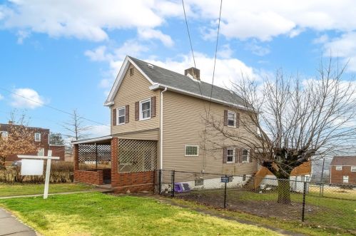 422 Archer St, Mckeesport, PA 15132-3605