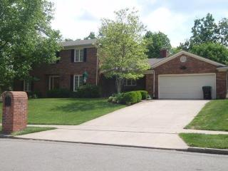 787 Longwood Rd, Lexington, KY 40503-4155