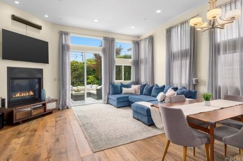 1603 Clark Ln, Redondo Beach, CA 90278-4019