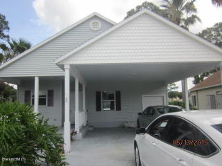 513 Twin Lakes Dr, Titusville, FL 32780-2566