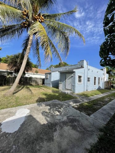 623 32nd St, West Palm Beach, FL 33407-4813