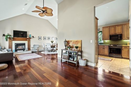 208 Virginia Dr, Bricktown NJ  08723-6521 exterior