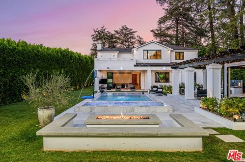 4421 Haskell Ave, Van Nuys, CA 91436-3110