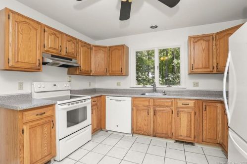49 River St, New Canaan CT  06840-4232 exterior