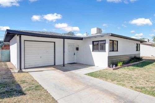 44035 Cedar Ave, Lancaster CA  93534-4422 exterior