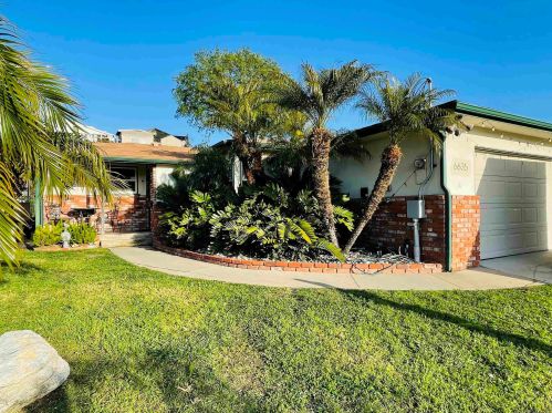 6635 Burgundy St, San Diego, CA 92120-2403
