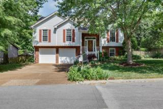 404 Old Oak Way, Hermitage, TN 37076-4340