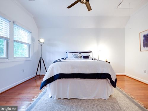 7003 Hickory Hill Rd, Falls Church VA  22042-3903 exterior