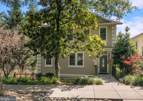 5604 Macarthur Blvd, Washington, DC 20016-5301