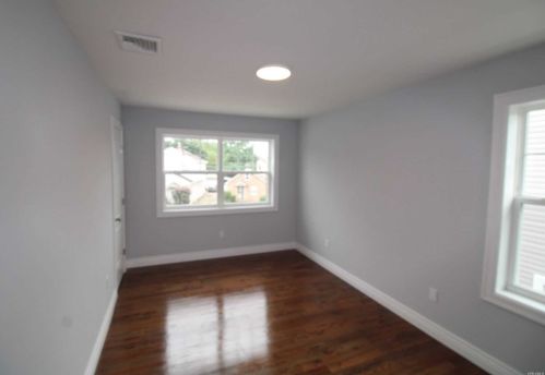 17 Pennywood Ave, Roosevelt NY  11575-1011 exterior