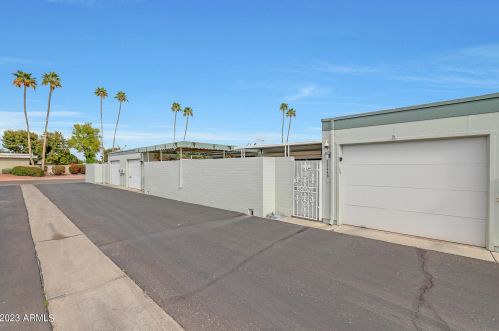 13448 100 Ave, Sun City AZ  85351-2854 exterior