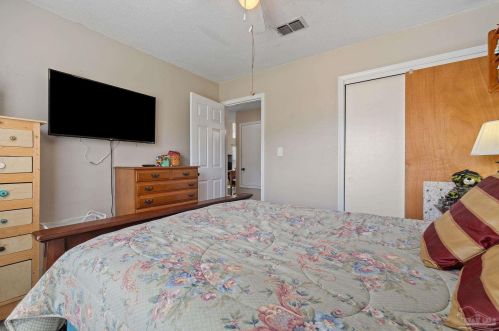 1927 Patrician Way, Fort Walton Beach FL  32547-1036 exterior